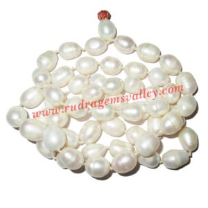 Fresh water pearl prayer mala of 4.6mm to 4.9mm 108+1 beautiful pearls; weight approx 17.3. It represents moon and cures depression, insanity, mind, heart, eyesight, menstrual related problems etc.