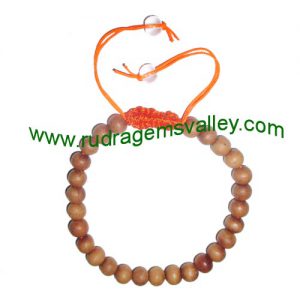 Adjustable beaded free size 7mm white sandalwood beads bracelets, made of 7mm white sandalwood 27 beads in thread as per picture. Pack of 1 piece, also available in custom designs and sizes as per your instructions.