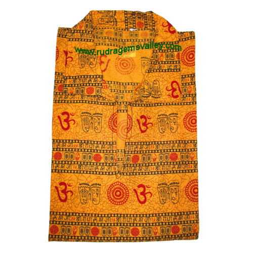 Mantra printed half sleeve short yoga kurta in cotton, size chest 112 x height 69 x sleeve 25 centimeters. Weight approx 124 grams, pack of 1 piece.
