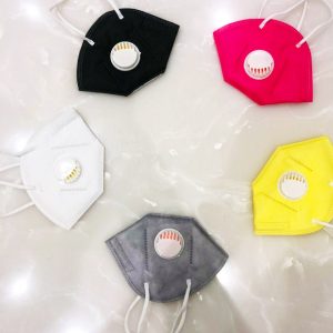 Respirator KN95 face mask colorful with filter, with earloop mount and nosepin, non woven, Pack of 1 Pcs.